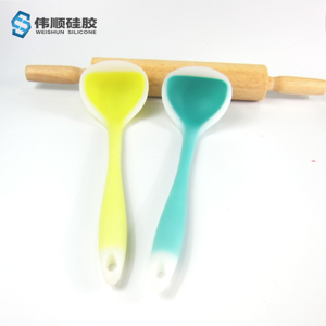 硅膠制品沾手是什么原因，硅膠制品科普【行業(yè)百科】