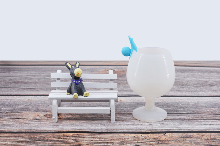 專業(yè)硅膠禮品批發(fā)廠家產(chǎn)品--酒杯識(shí)別器 專業(yè)硅膠禮品批發(fā)廠家產(chǎn)品--酒杯識(shí)別器