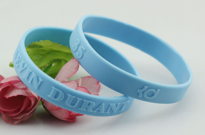 硅膠手環(huán)廠家,運(yùn)動(dòng)手環(huán)價(jià)格,硅膠手環(huán)有什么用 硅膠手環(huán)廠家,運(yùn)動(dòng)手環(huán)價(jià)格,硅膠手環(huán)有什么用