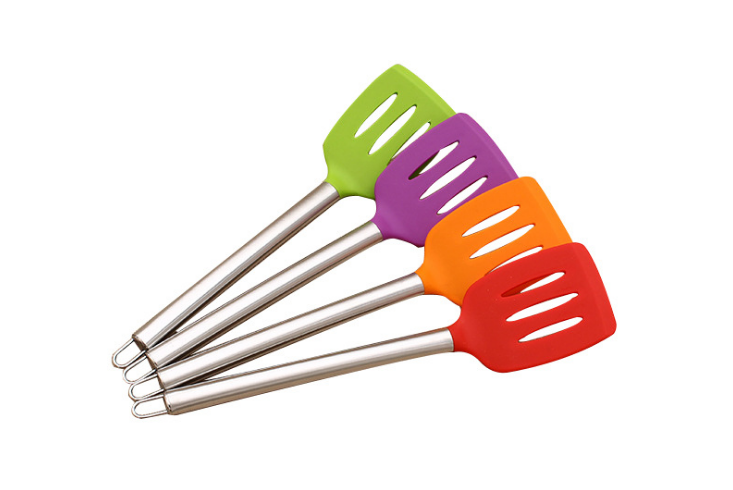 硅膠廚具耐高溫性能性能非常好,在高溫環(huán)境下不會(huì)產(chǎn)生毒物質(zhì) 硅膠廚具耐高溫性能性能非常好,在高溫環(huán)境下不會(huì)產(chǎn)生毒物質(zhì)