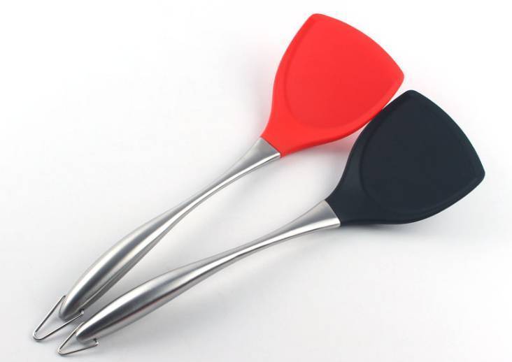 硅膠鏟炒菜有氣泡和變形正常嗎 硅膠鏟炒菜有氣泡和變形正常嗎