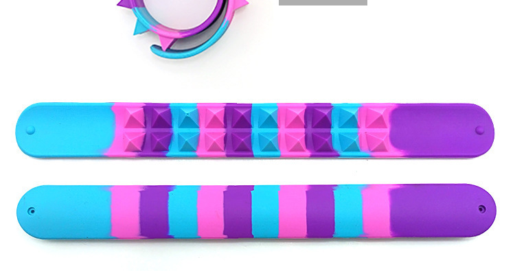 硅膠狼牙拍拍尺,狼牙啪啪手環,硅膠釘釘拍拍尺 硅膠狼牙拍拍尺,狼牙啪啪手環,硅膠釘釘拍拍尺